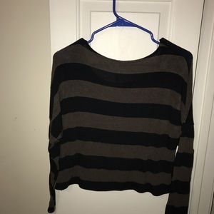 Cropped light sweater